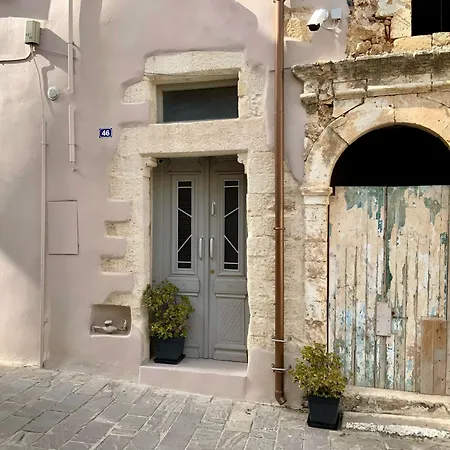 Kazalakis Chania Harbor Roof Retreat بيت للعطل