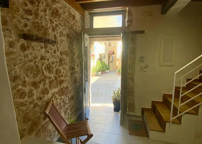 Kazalakis Chania Harbor Roof Retreat Holiday home