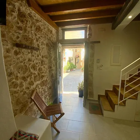 Kazalakis Chania Harbor Roof Retreat Holiday home
